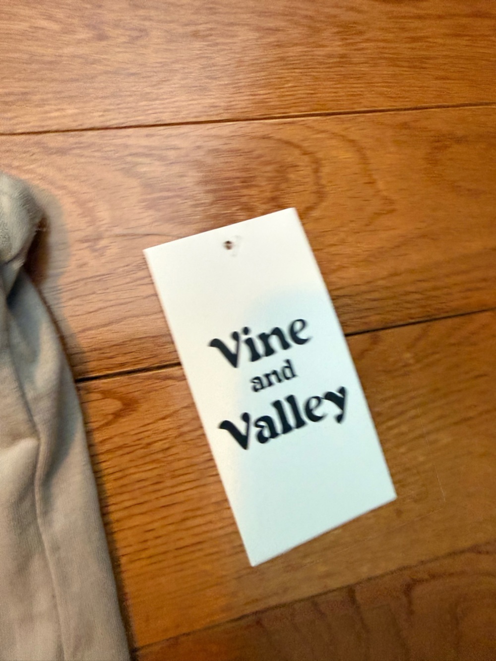 Vine and Valley Plus Size Tank NWT - Picture 4 of 5